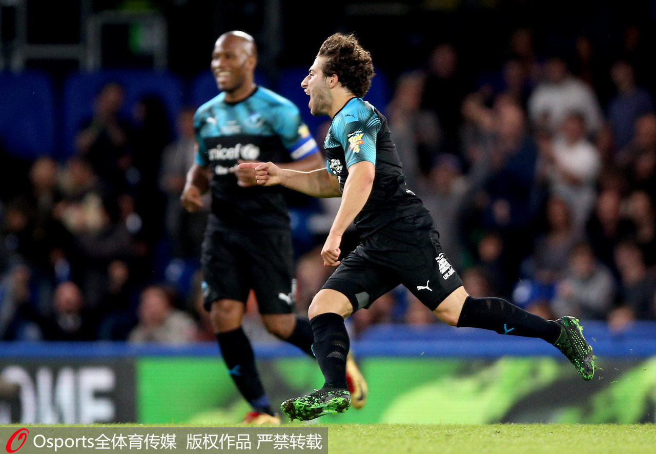 爱游戏入口-巴萨0比4皇马全场集锦