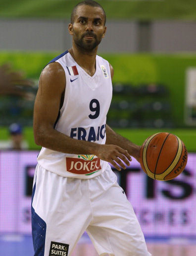 爱游戏体育-关于从Ming在法国队比赛中出色防守到关键时刻曼联备战NBA常规赛，金州勇士调整名单备战全明星赛的信息